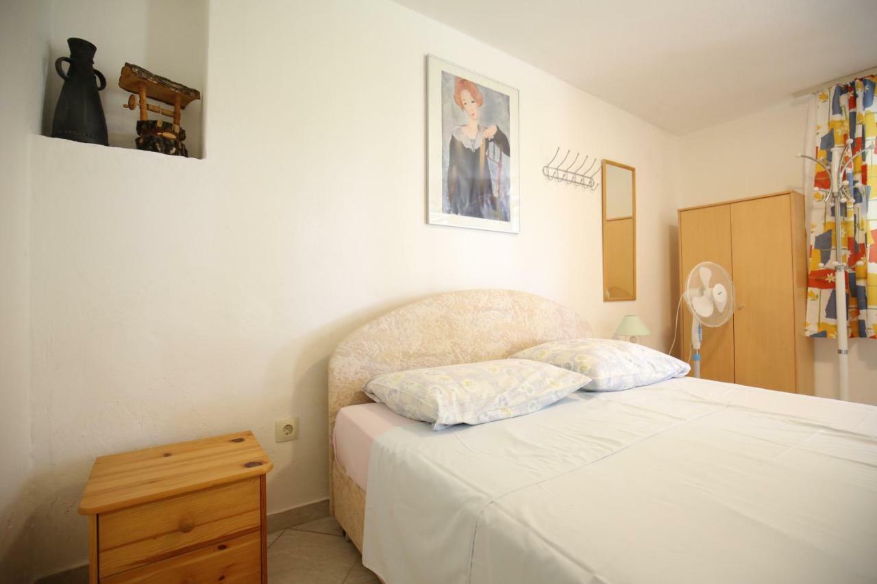 Apartments Paleka ペトルチャネ エクステリア 写真