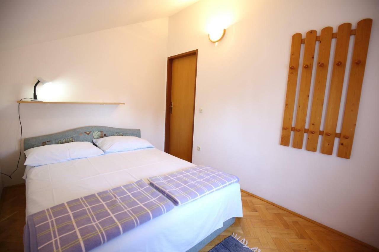 Apartments Paleka ペトルチャネ エクステリア 写真