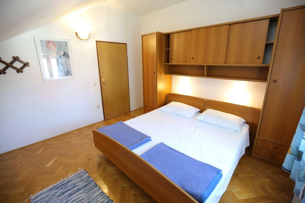 Apartments Paleka ペトルチャネ エクステリア 写真